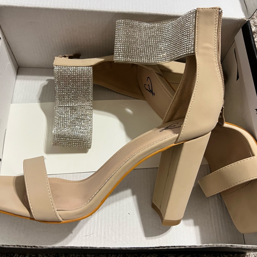 Elegant Tan and Silver Women's Heels